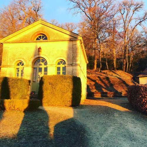 G�te Du Ch�teau D'hodebert
