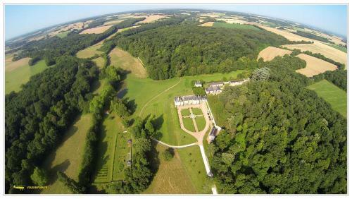 G�te Du Ch�teau D'hodebert
