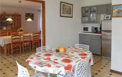 Holiday Home Le Clos Du Puit