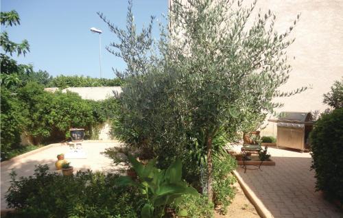 Holiday Home Vileneuve Les Beziers Rue de Parc