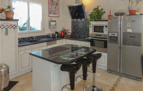 Holiday Home Vileneuve Les Beziers Rue de Parc