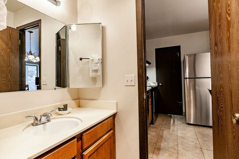 Hotel Red Pine Condominiums