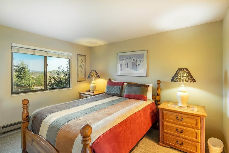 Hotel Red Pine Condominiums