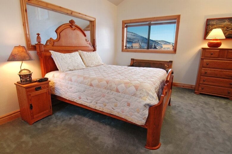 Hotel Red Pine Condominiums