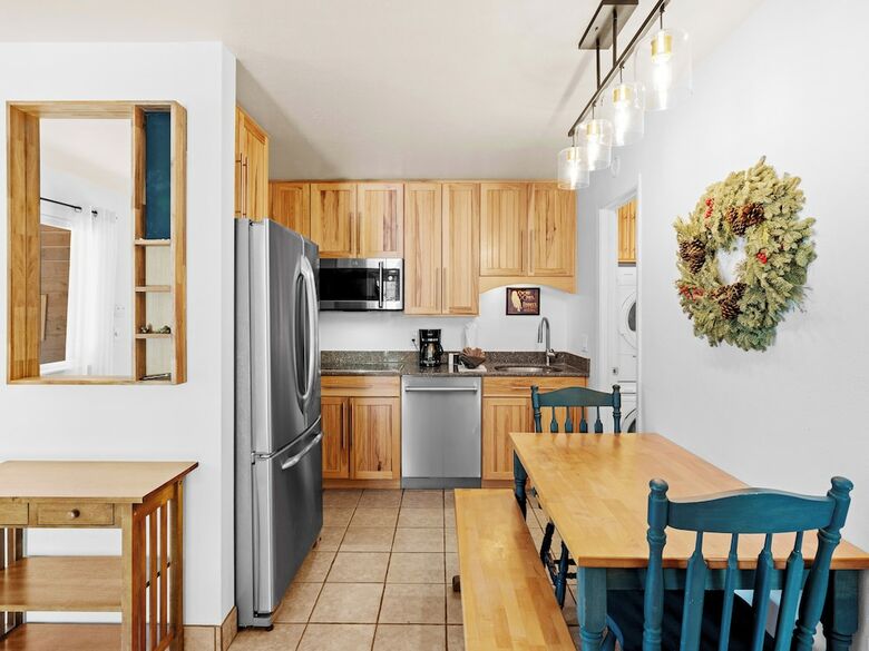 Hotel Red Pine Condominiums