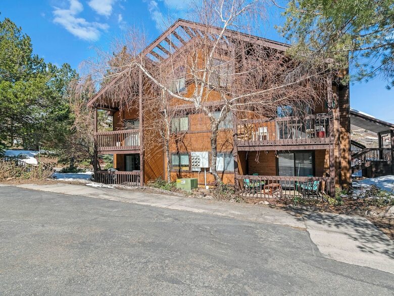 Hotel Red Pine Condominiums