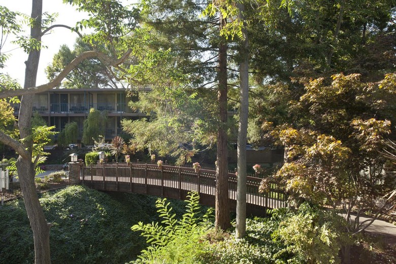 Hotel Creekside Inn