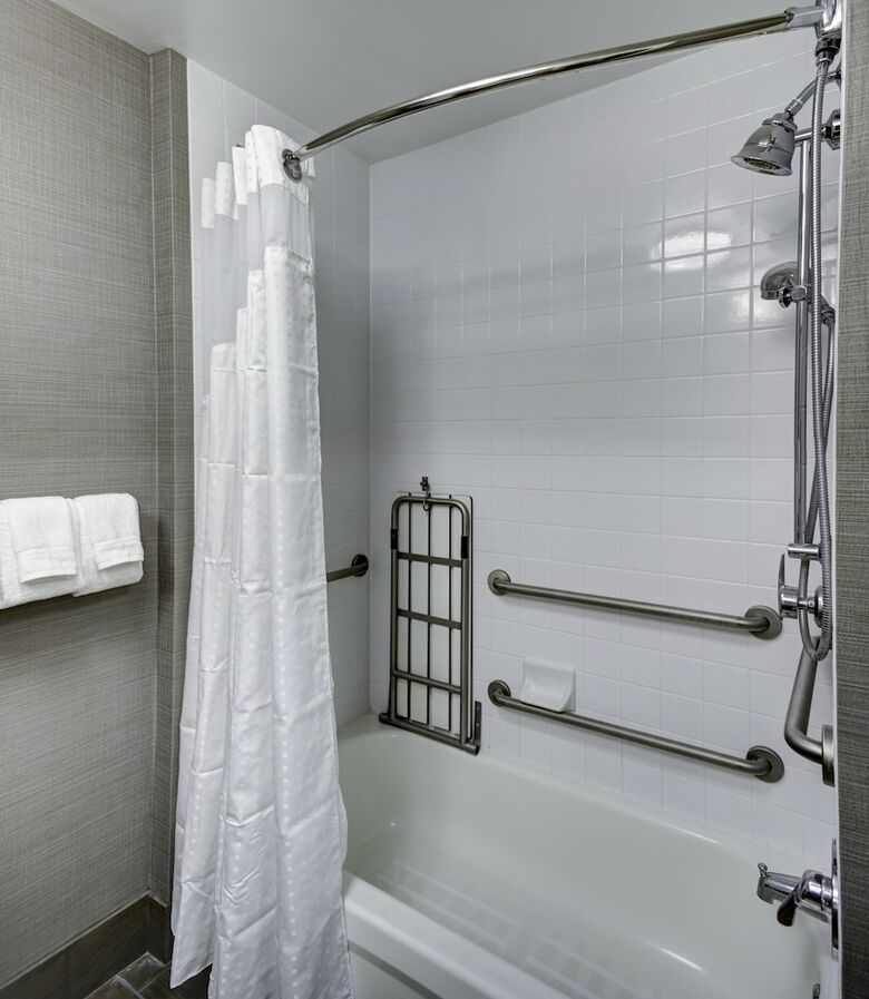 Hotel Four Points By Sheraton Historic Savannah