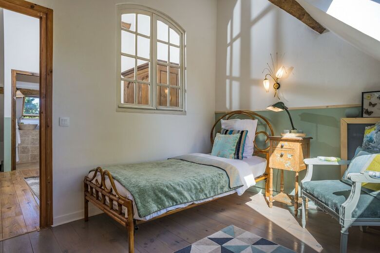 Hostal Maison Le Village
