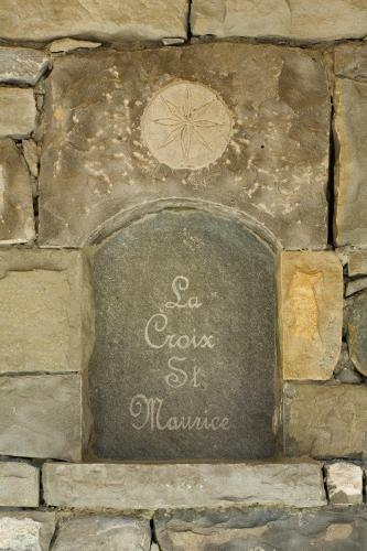 Hotel Logis La Croix-saint-maurice