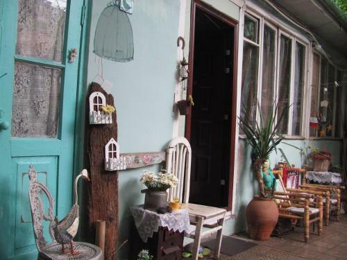 Hostal Nona's Guest House