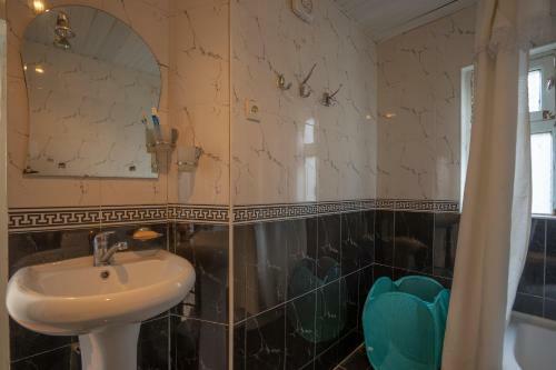 Apartment On Nato Vachinadze