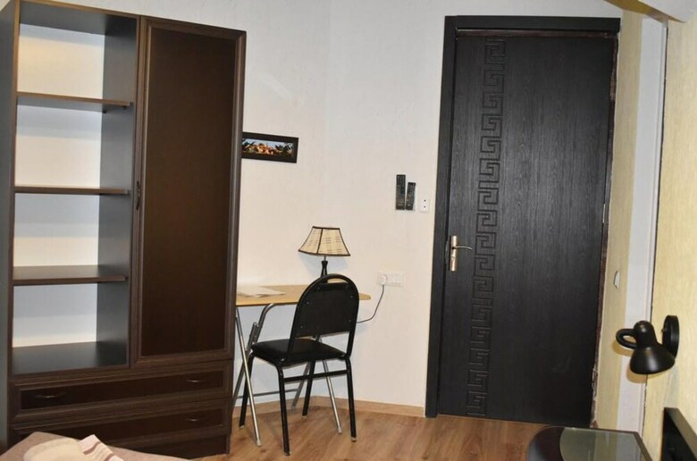 Hostal Lea Guest House