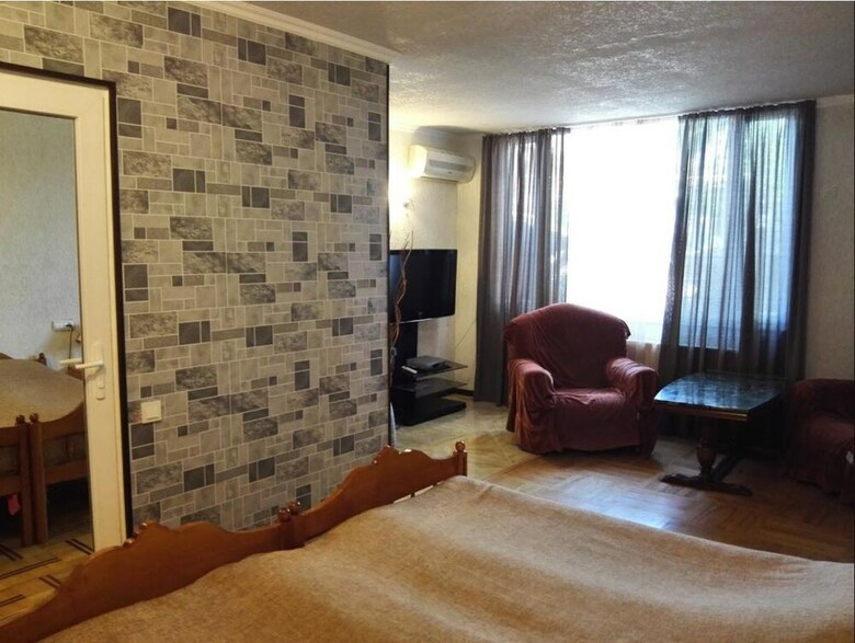 Hostal Lea Guest House