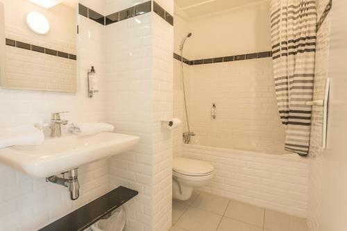 Hotel Logis H�tel Le Belv�d�re