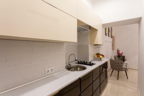 Old Tbilisi Trio Apartments