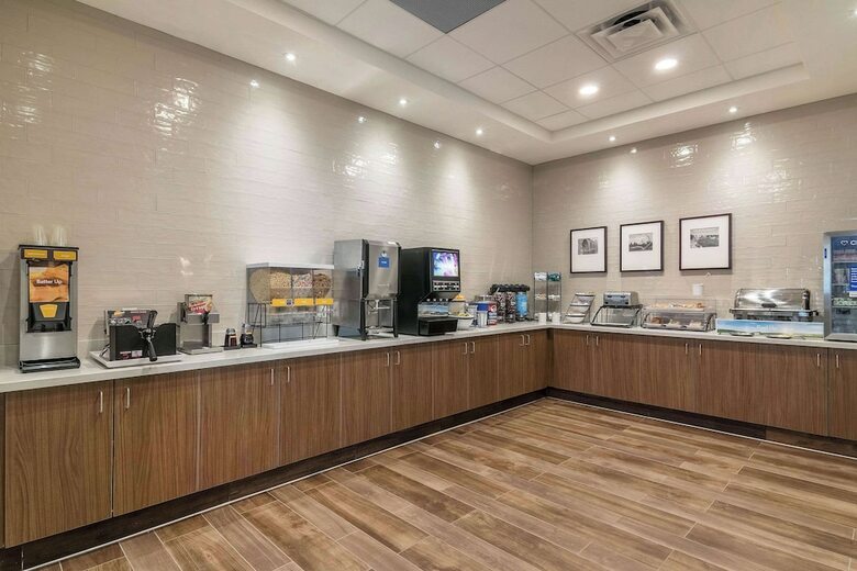 Hotel Comfort Inn