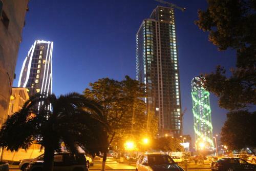 Apartment On Akhmeteli 3