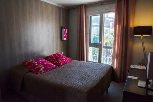 Bliss Hotel