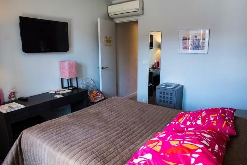 Bliss Hotel