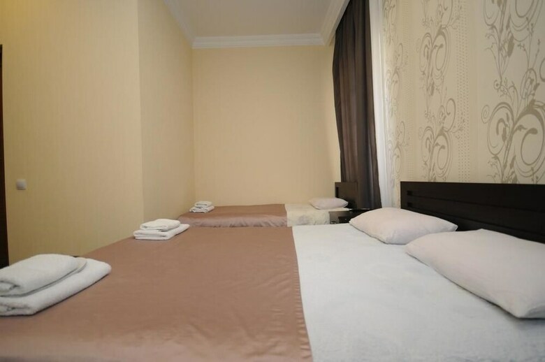 Hotel 7 Rooms