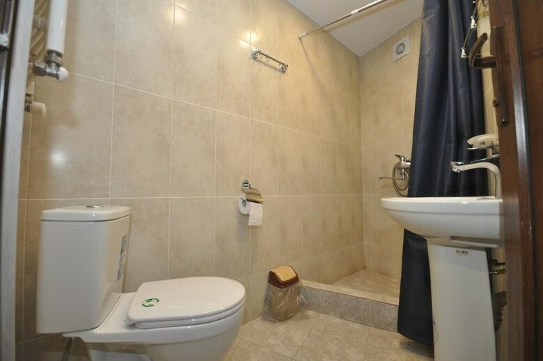 Hotel 7 Rooms