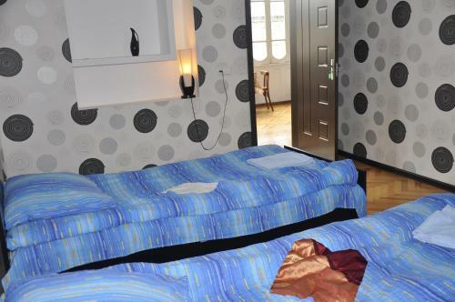 Hostal Tin-tina Guesthouse