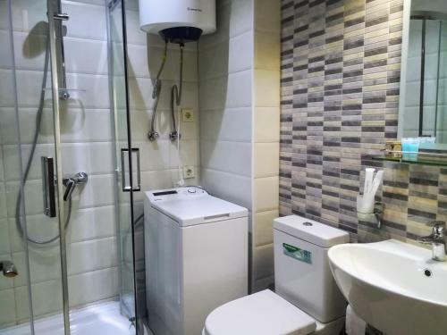 Sea Towers Apartments Manuk