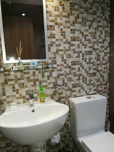 Sea Towers Apartments Manuk