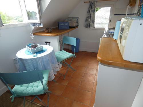 Bed & Breakfast Les Petits Matins Bleus - Chambres D'h�tes "les Pommiers"