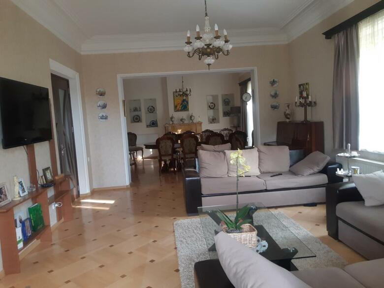 Hostal Neli & Zaal Guest House