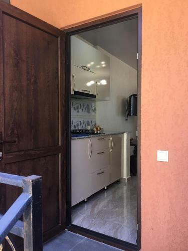 Hostal Vaja's Guest House