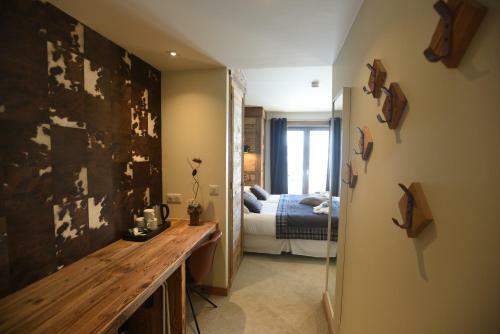 Hotel La Tovi�re