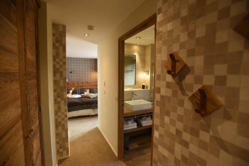 Hotel La Tovi�re