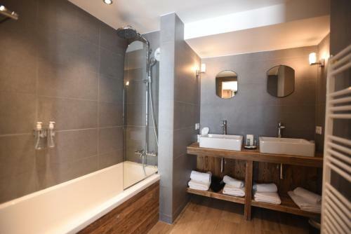 Hotel La Tovi�re