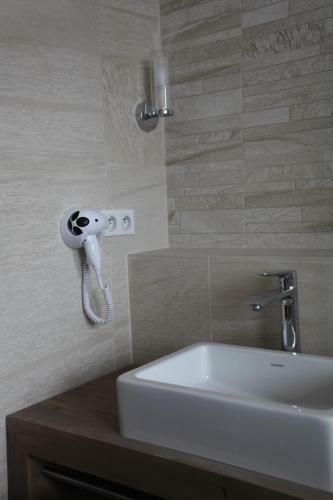 Hotel La Tovi�re