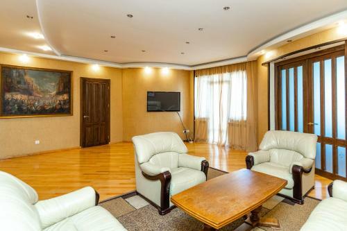 Sports Palace Apartment
