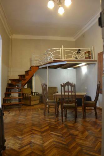Apartamento Home With Mezzanine