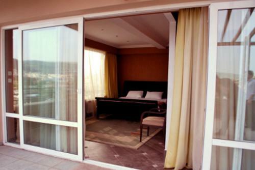 Prestige Palace Hotel
