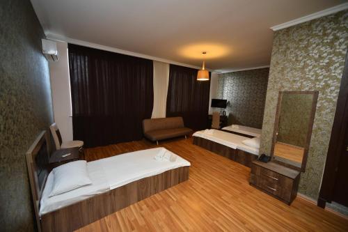 Hotel Holiday House Batumi