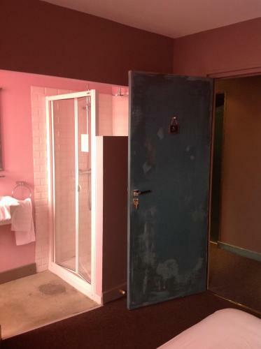 Hotel H�tel Restaurant Jour & Nuit