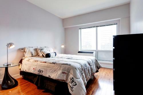 Palais-des-congr�s Furnished Apartments