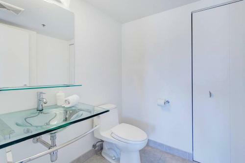 Palais-des-congr�s Furnished Apartments