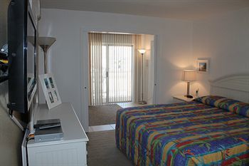 Hotel Resortquest Rentals At Islander Condominiums