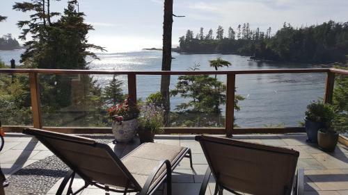 Reef Point Oceanfront Bed And Breakfast