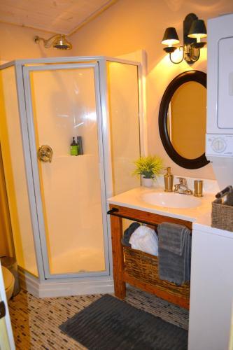 Hostal Casa Bella Guesthouse On Sechelt Inlet