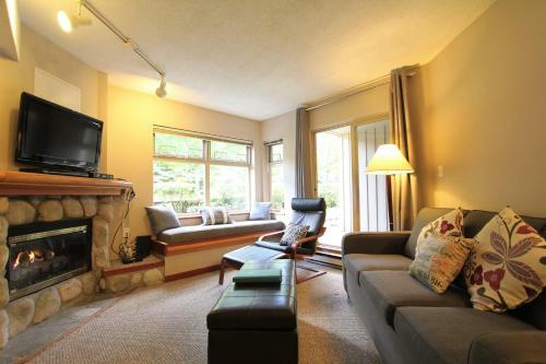 Apartamentos Accommodations By Whistler Retreats
