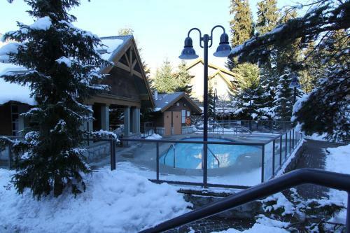 Apartamentos Accommodations By Whistler Retreats