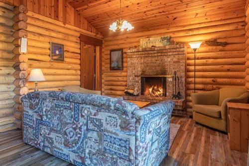 Hotel Cusheon Lake Resort