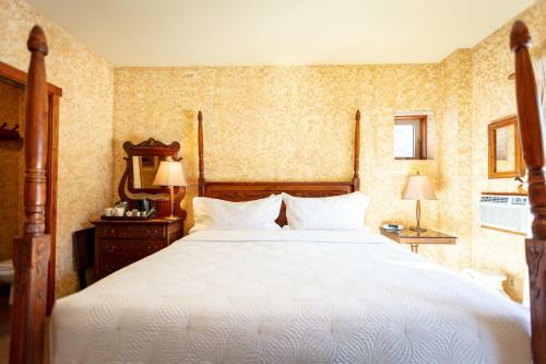 Posada A Bear And Bison Country Inn